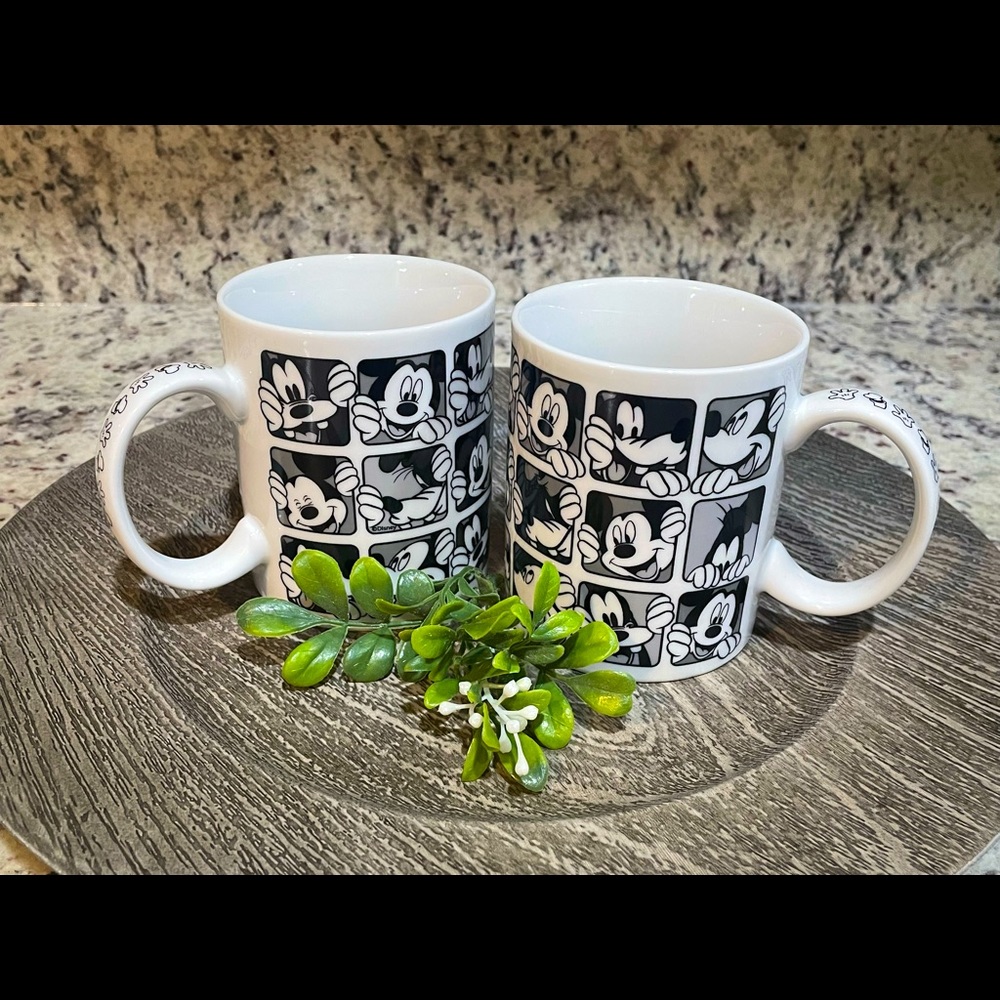 Disney Mugs - Mickey & Goofy - Best Friends (Set of 2)